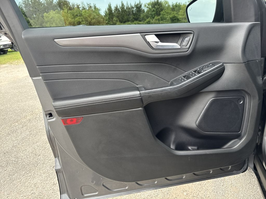 2023 Ford Escape Plug-In Hybrid Base - 9