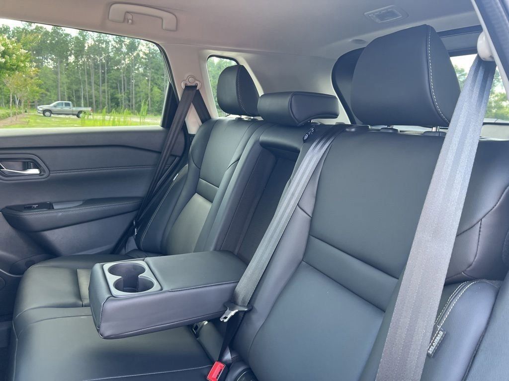 2025 Gun Metallic Nissan Rogue SL FWD SUV