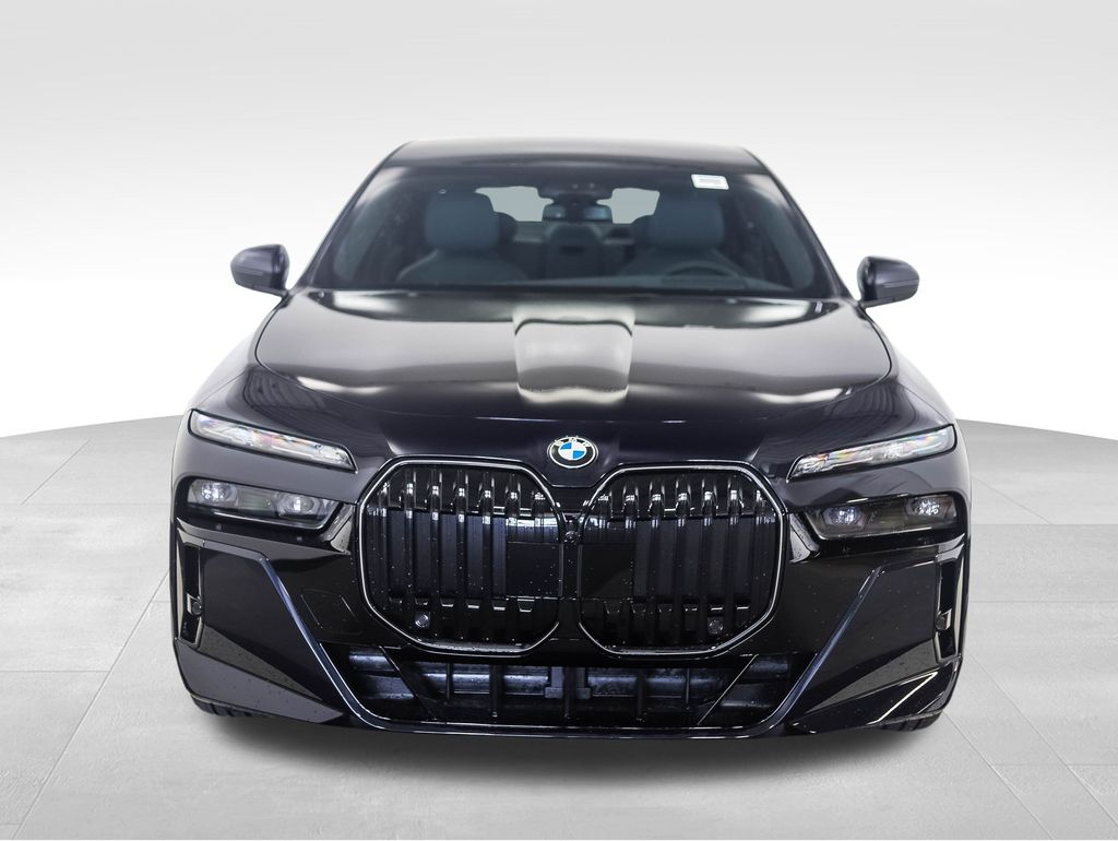 Thumbnail: 2025 BMW 7 Series - 8