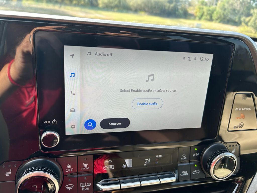 Thumbnail: 2025 Toyota Highlander - 25