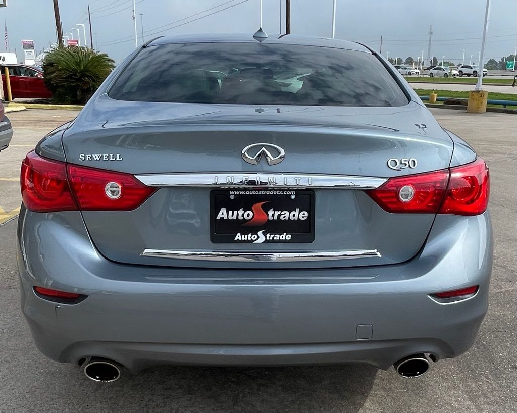 2015 INFINITI Q50 Premium Blue at Autostrade