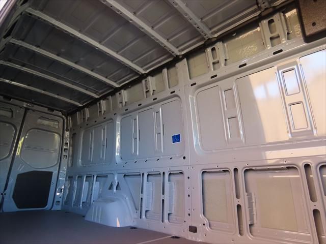 Thumbnail: 2025 Mercedes-Benz Sprinter - 26