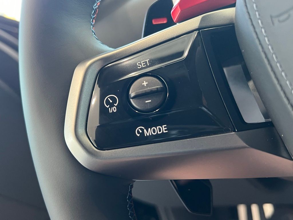 Thumbnail: 2026 BMW M5 - 19