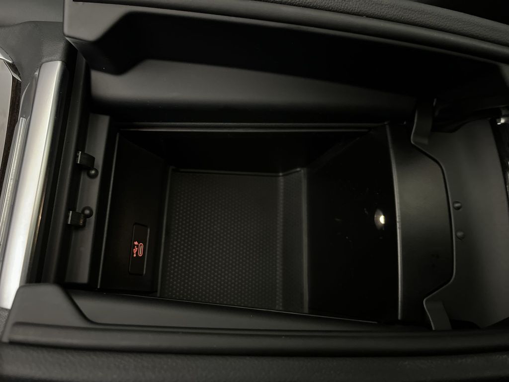 Thumbnail: 2021 BMW X5 - 21