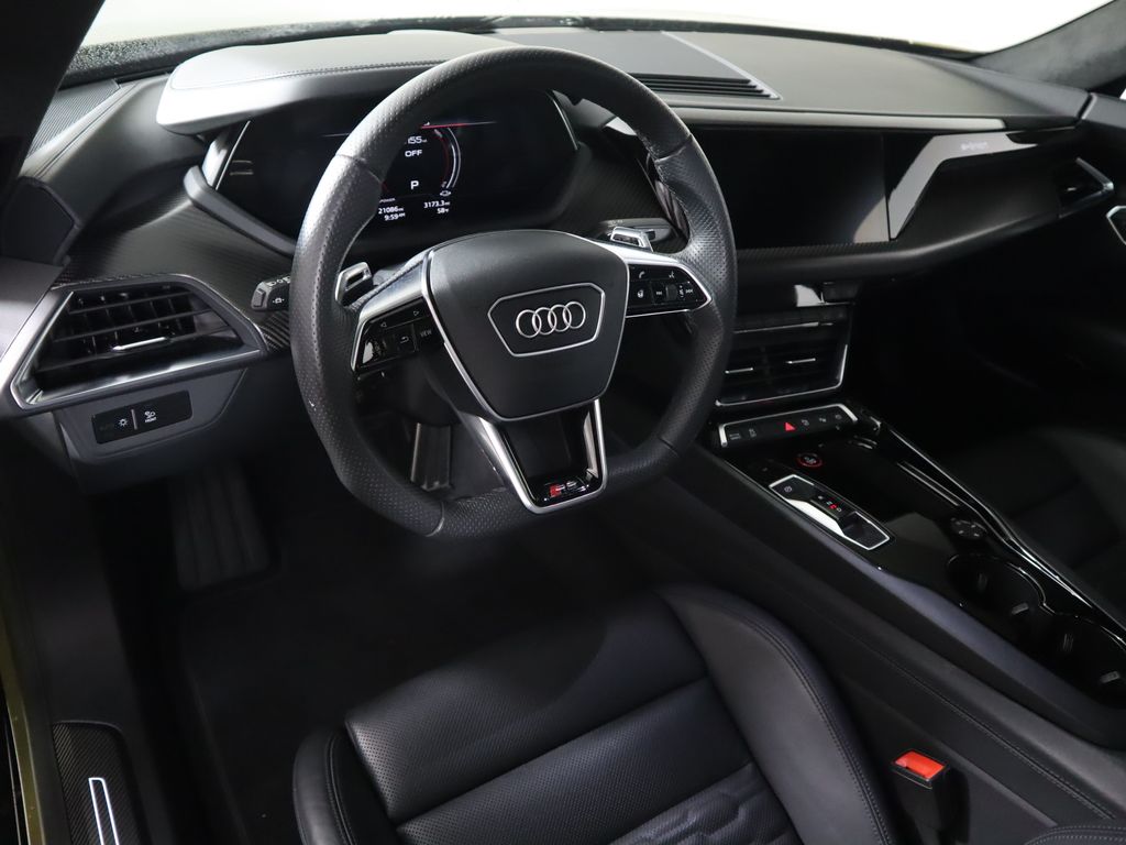 Thumbnail: 2022 Audi RS e-tron GT - 9