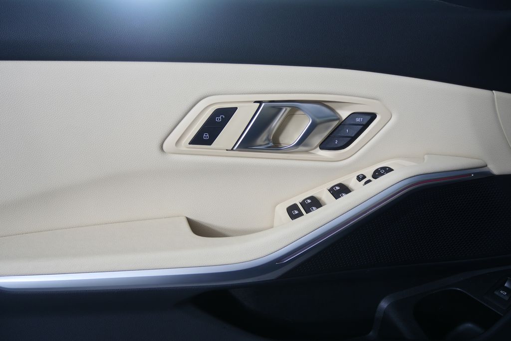 Thumbnail: 2025 BMW 3 Series - 8