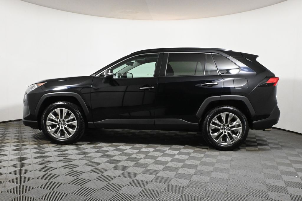 Thumbnail: 2019 Toyota RAV4 - 2