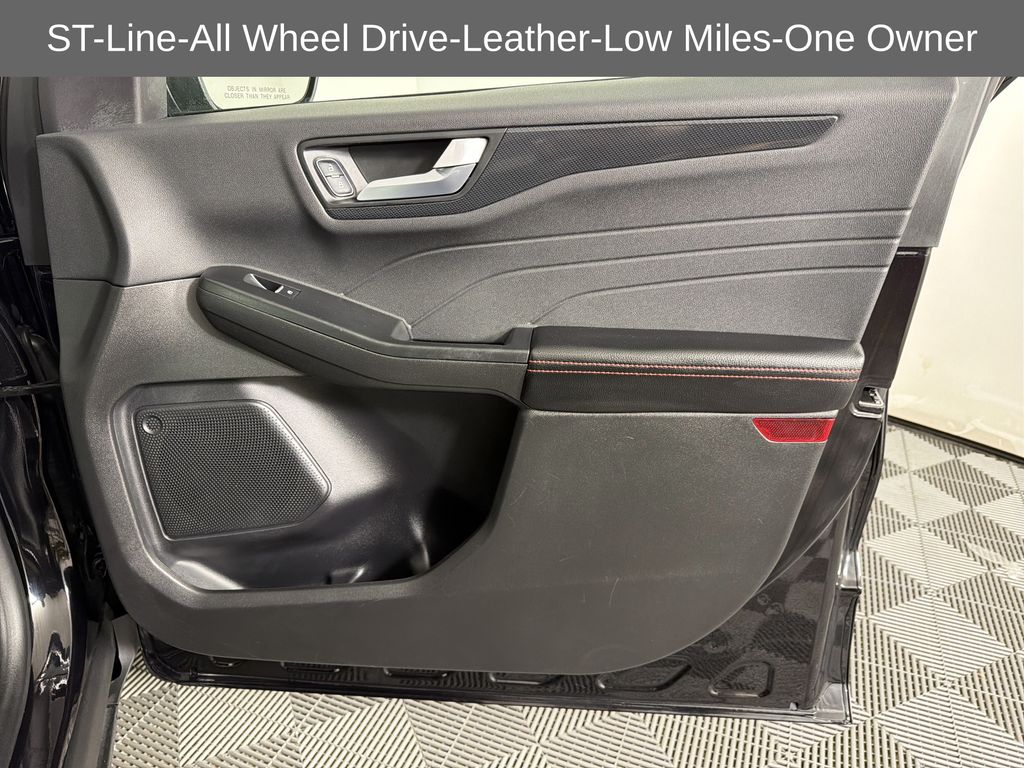 used 2025 Ford Escape car, priced at $23,900