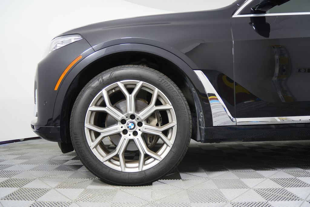 Thumbnail: 2020 BMW X7 - 7