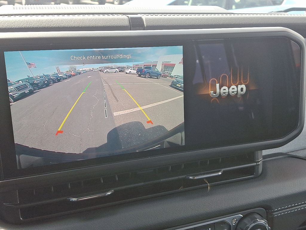 2024 Jeep Wrangler Sahara 4xe 18