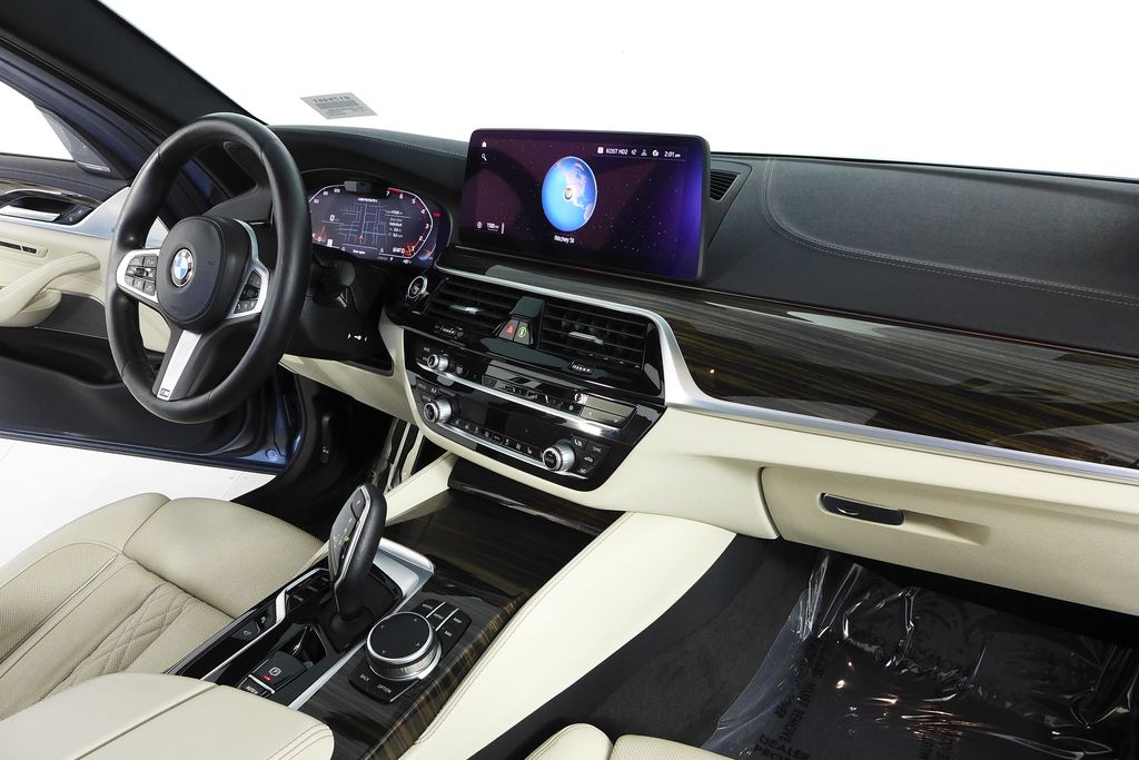 Thumbnail: 2021 BMW 5 Series - 13