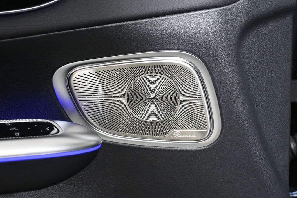 2025 Mercedes-Benz GLC 300 23