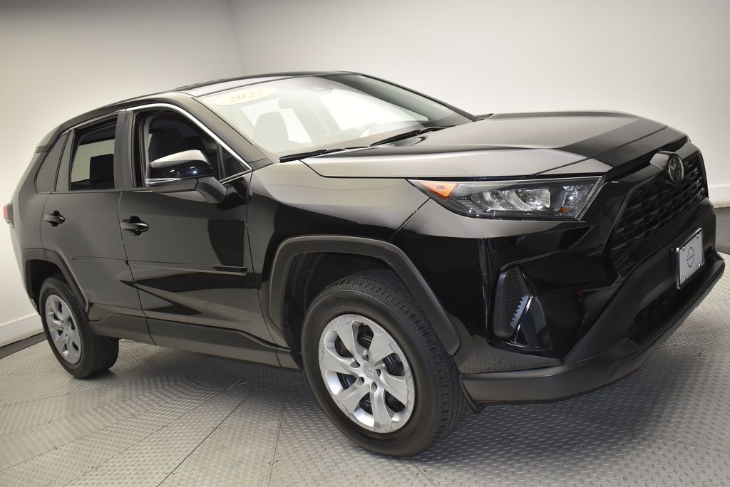 2022 Toyota RAV4 LE 3