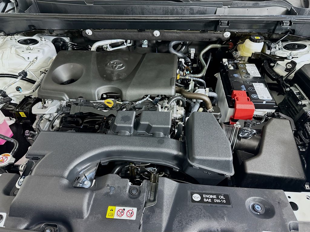 Thumbnail: 2025 Toyota RAV4 - 31