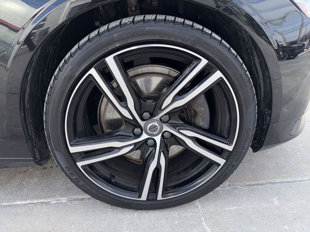 Thumbnail: 2020 Volvo S90 - 18