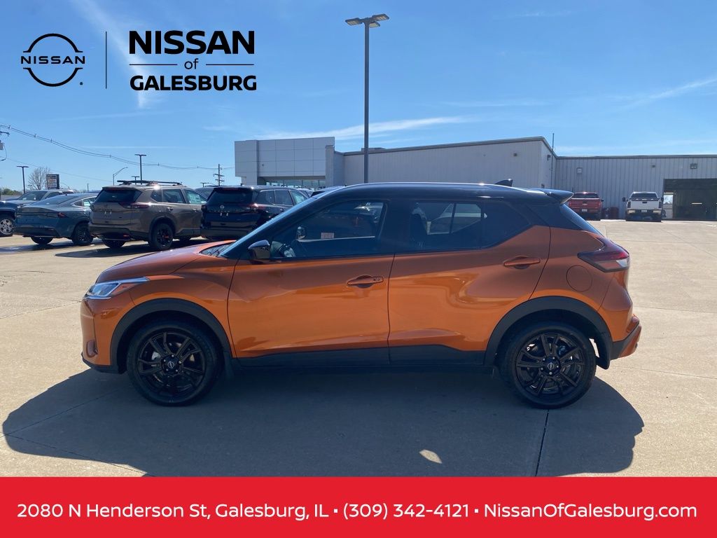 Monarch Orange Metallic/Super Black 2024 Nissan Kicks SUV / Crossover Front-Wheel Drive Continuously Variable Transmission