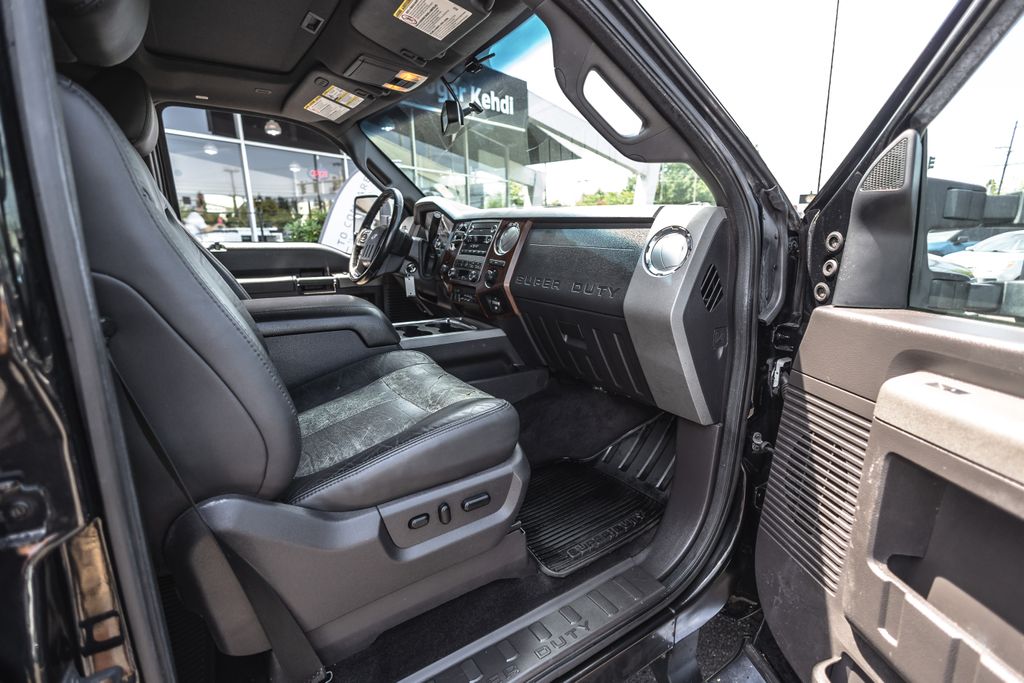 2011 Ford F-250SD thumbnail 25
