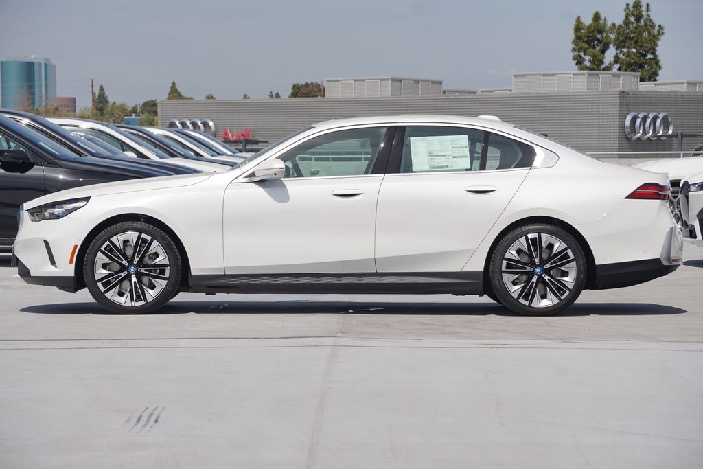 2024 BMW i5 eDrive40 4