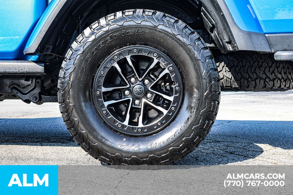 Used 2021 Blue Jeep Rubicon image 16