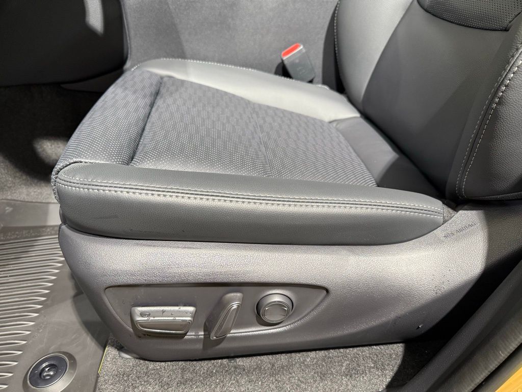 Thumbnail: 2025 Toyota Land Cruiser - 14