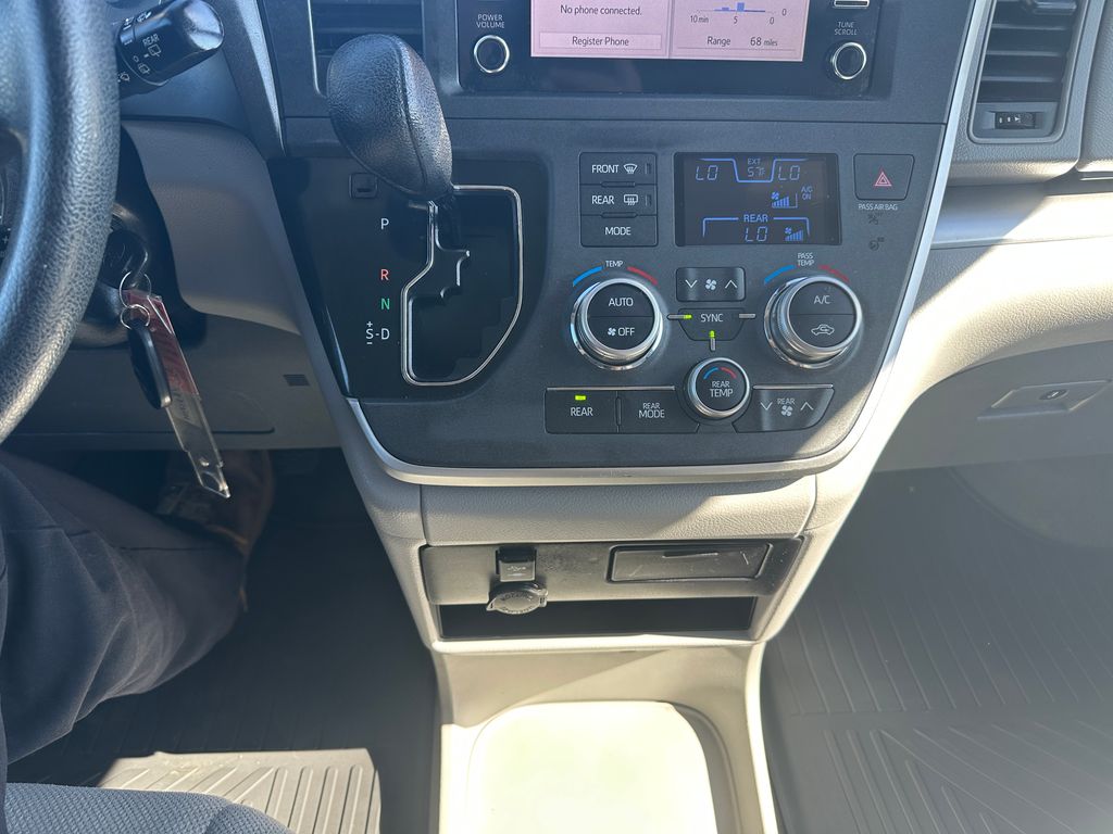 2020 Toyota Sienna L