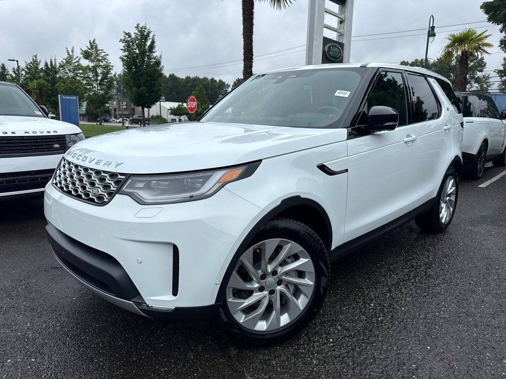 White 2026 Land Rover Discovery SUV / Crossover All-Wheel Drive 8-Speed Automatic