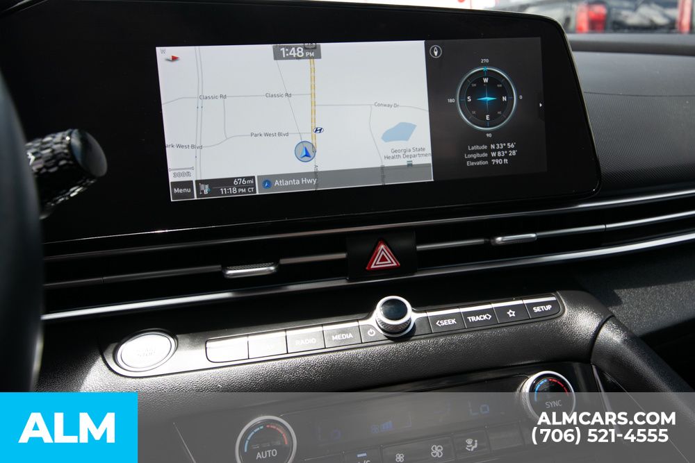 2022 Hyundai Elantra Hybrid Limited photo 17