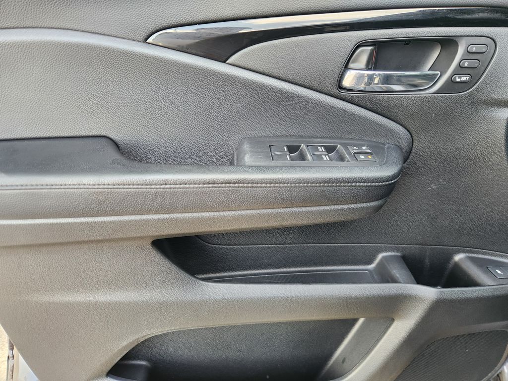 2017 Honda Pilot Touring Gray at Community Honda