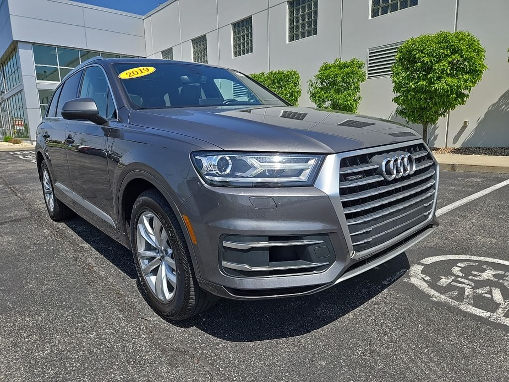 2019 Audi Q7 Premium 9