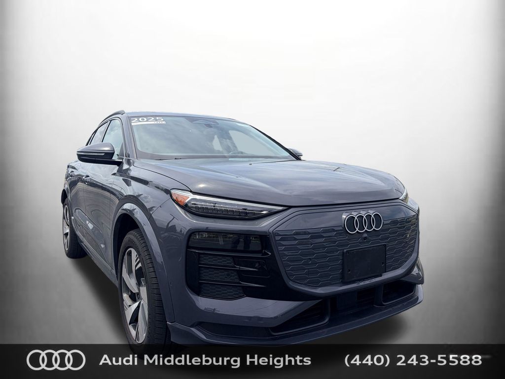 2025 Audi Q6 e-tron quattro Premium Plus