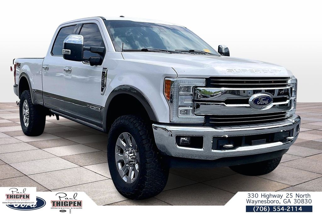 White Platinum 2018 Ford F-250 Super Duty King Ranch Crew Cab 4WD Pickup Truck Four-Wheel Drive 6-Speed Automatic