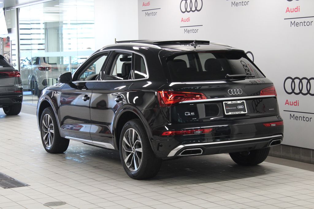 Thumbnail: 2023 Audi Q5 - 4