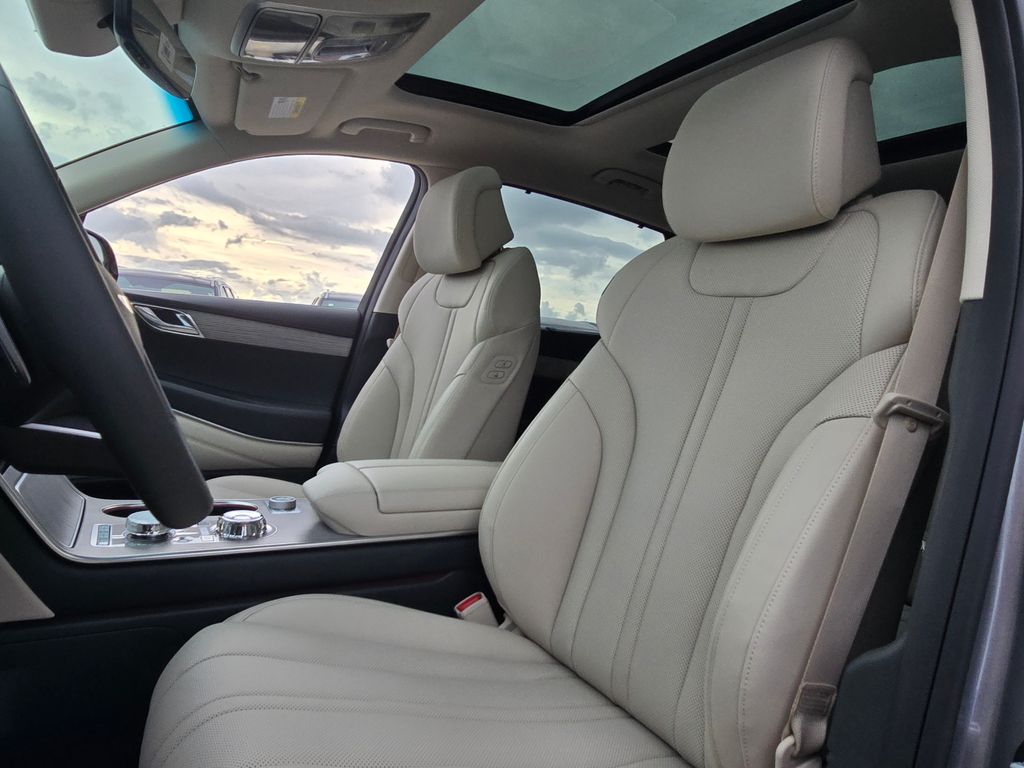 New 2026 Silver Genesis 2.5T image 15