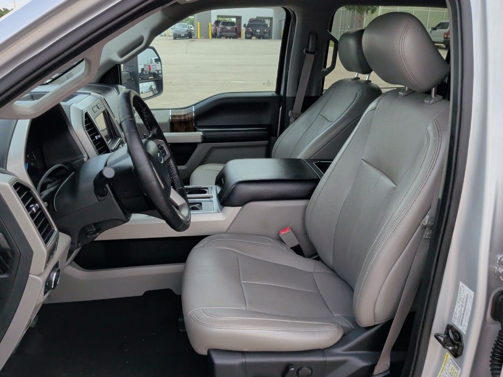 2019 Ford F-150 Lariat - 11