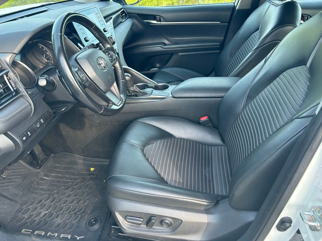 2021 Toyota Camry SE 14