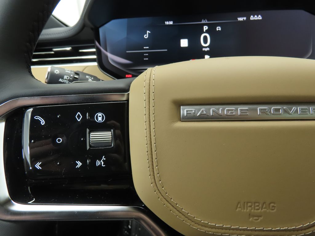 Thumbnail: 2025 Land Rover Range Rover Sport - 11