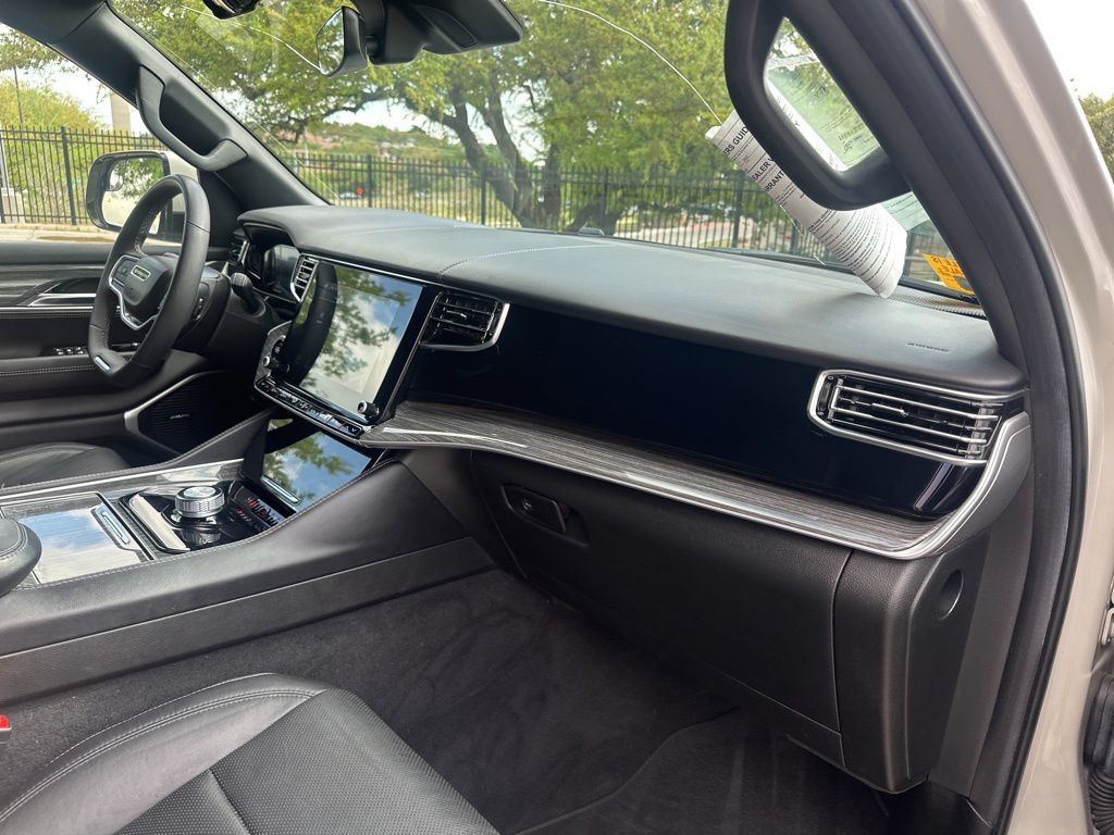 Used Car 2022 Jeep Wagoneer  Series Ii For Sale Under $35,000 In Austin, Texas