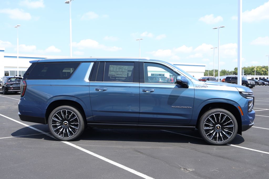 Thumbnail: 2025 Chevrolet Suburban - 9