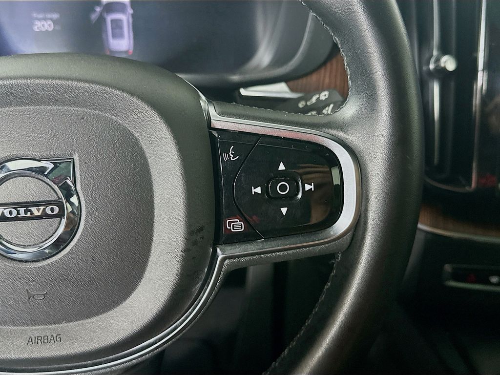 Used 2023 Silver Volvo B5 Plus Dark Theme image 27