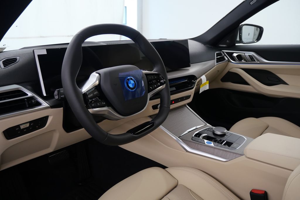 2025 BMW i4 eDrive40 12