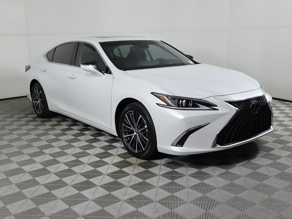 Thumbnail: 2025 Lexus ES - 3