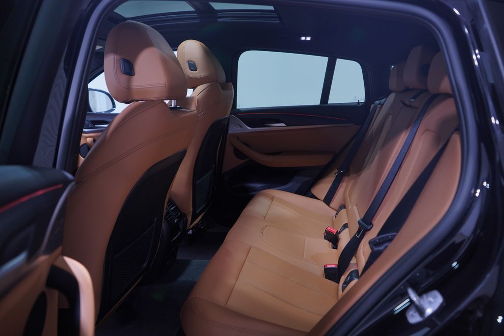 Thumbnail: 2023 BMW X4 - 9