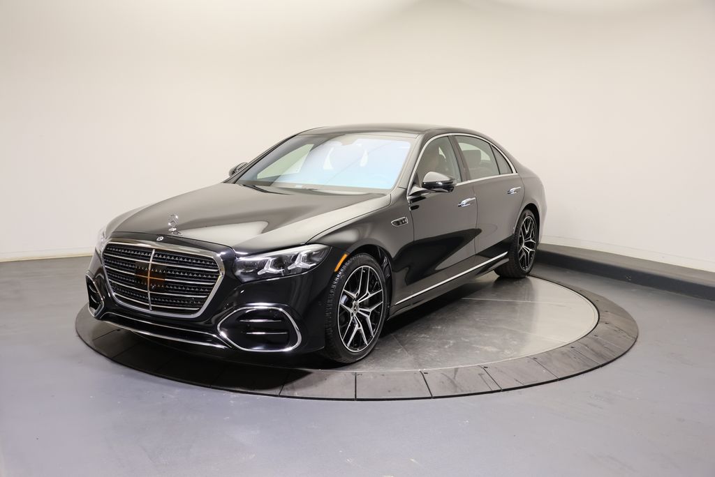 Thumbnail: 2027 Mercedes-Benz S-Class - 3