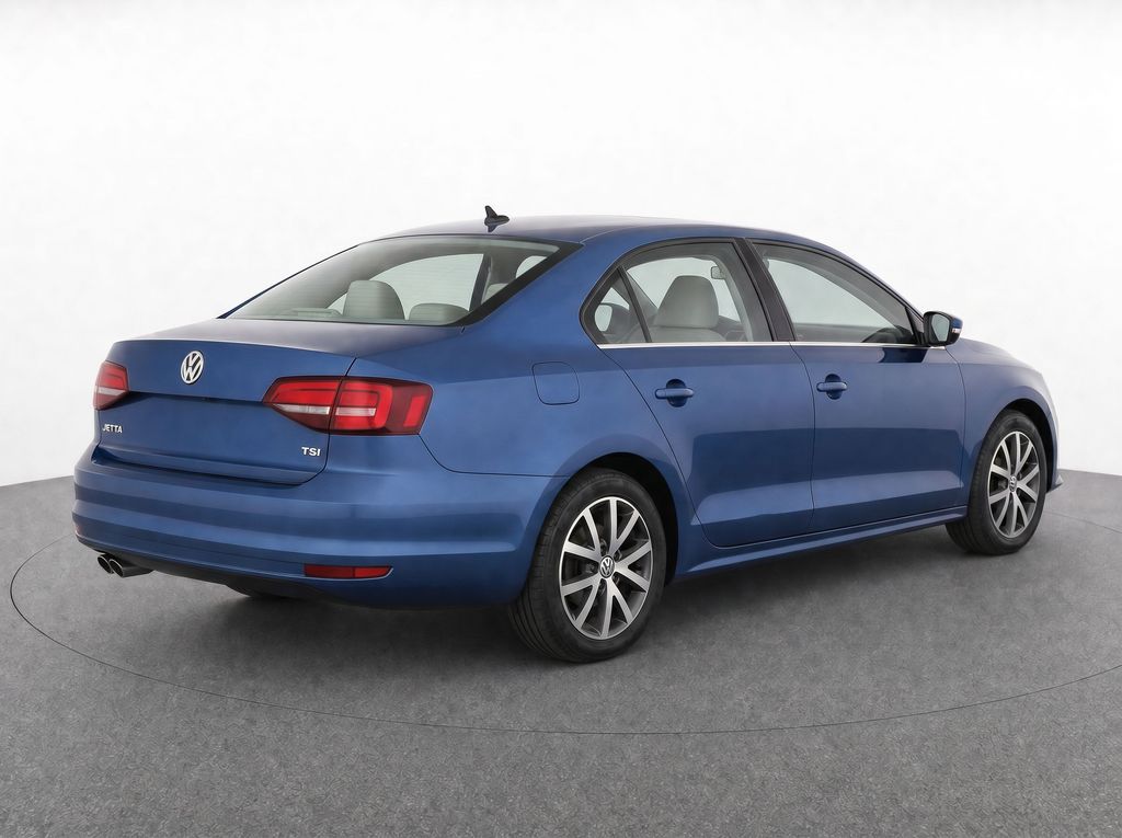 Thumbnail: 2017 Volkswagen Jetta - 3
