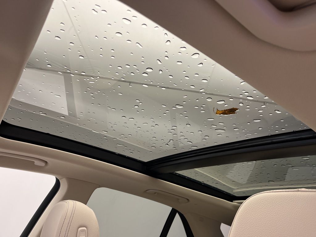 Thumbnail: 2026 Mercedes-Benz GLE - 22