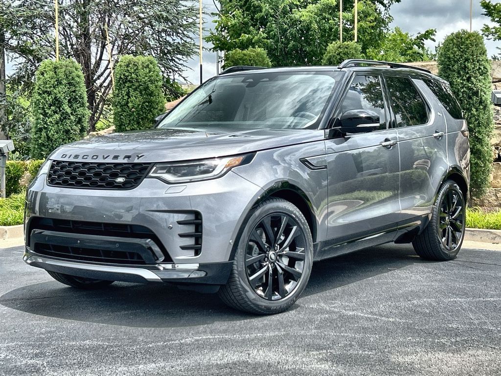 Eiger Gray Metallic 2026 Land Rover Discovery P300 Dynamic SE AWD SUV / Crossover All-Wheel Drive 8-Speed Automatic