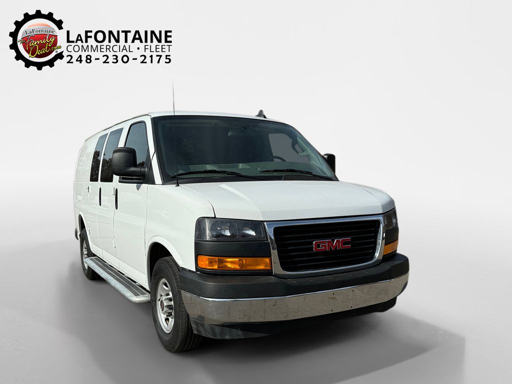 2022 GMC Savana 2500 Work Van 3