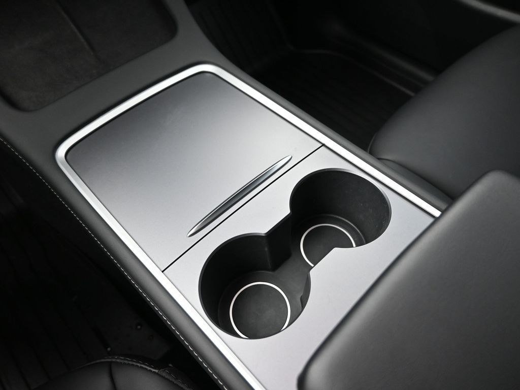 2023 Tesla Model Y Performance Dual Motor All-Wheel Drive