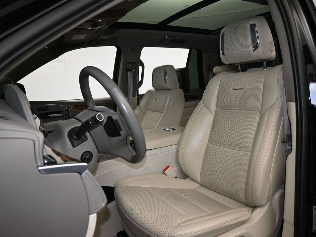 Used 2021 Black Raven Cadillac Sport Platinum image 10