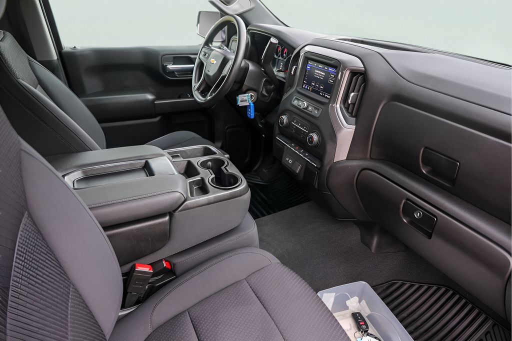 Used Car 2021 Chevrolet Silverado 1500  Custom For Sale Under $35,000 In Austin, Texas